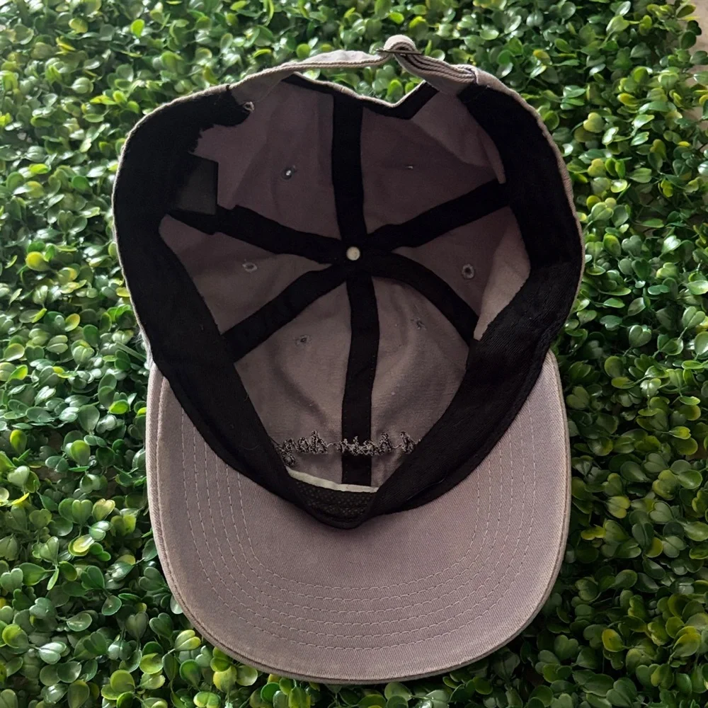 Gray Hat - Picture 4 of 5